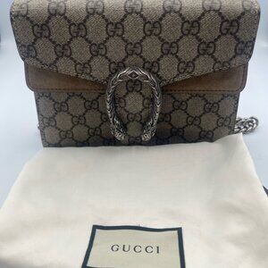 GUCCI 421970 TAUPE CANVAS CLUTCH